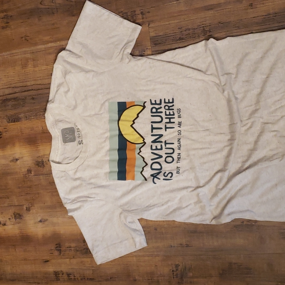 Gray tshirt